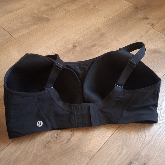 Lululemon Run Times High Support Bra in Black - Picture 8 of 11